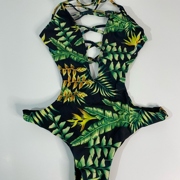 Dark Tropical One Piece Cutout - Picture 1 of 6